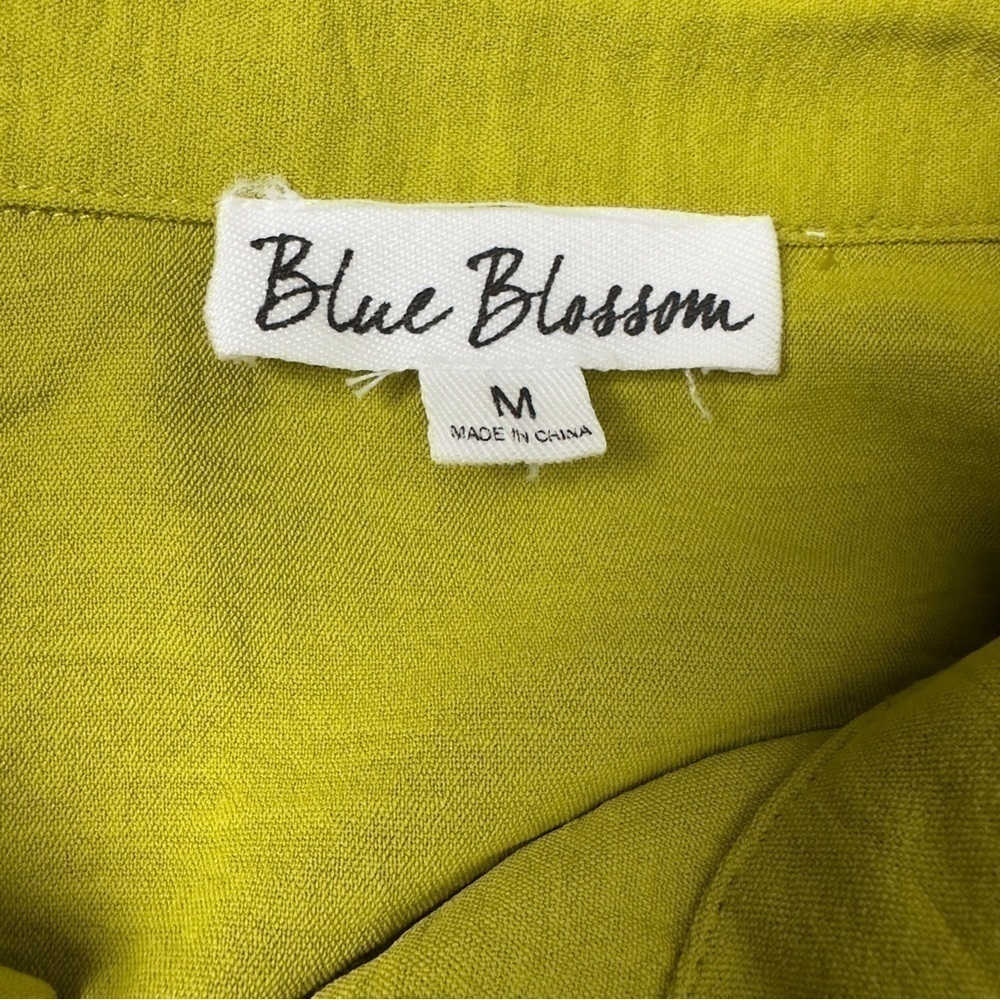 Blue Blossom Women’s Avocado Green Button up Blouse with slits on each side​ - Picture 10 of 10